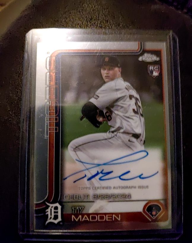 2025 Topps Chrome Update Rookie Debut Autograph #RA-TM Ty Madden — front