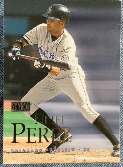 2000 SkyBox #24 Neifi Perez — front
