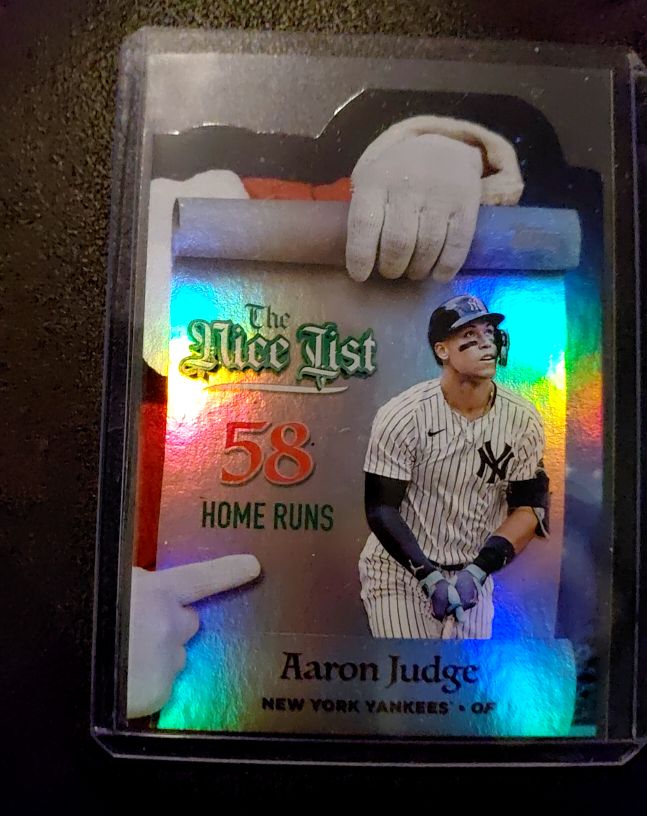 2025 Topps Holiday #MNL-3 Aaron Judge The Nice List — front