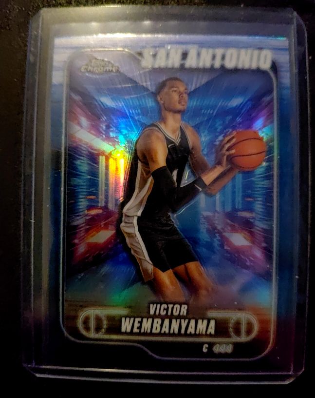 2024-25 Topps Chrome #193 Victor Wembanyama — front