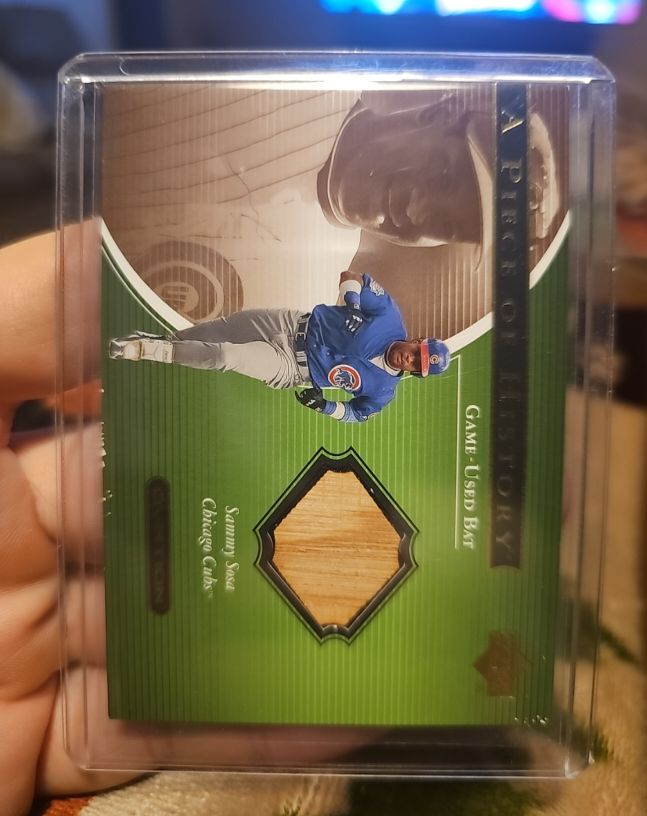 2001 Upper Deck Ovation A Piece of History #SS Sammy Sosa — front