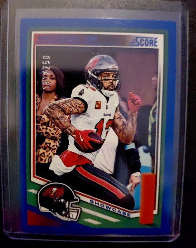 2025 Panini Score #285 Mike Evans — front