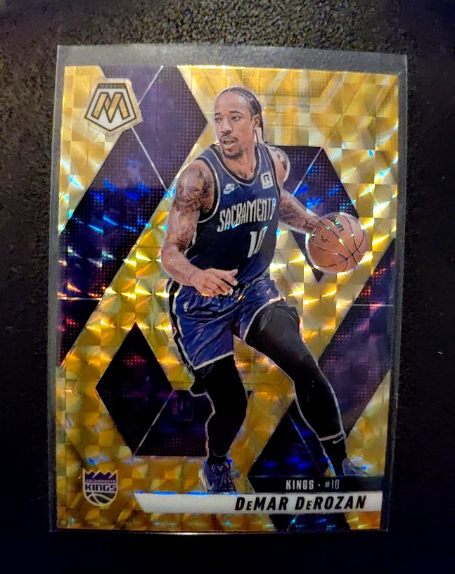 2024-25 Panini Mosaic #111 DeMar DeRozan — front