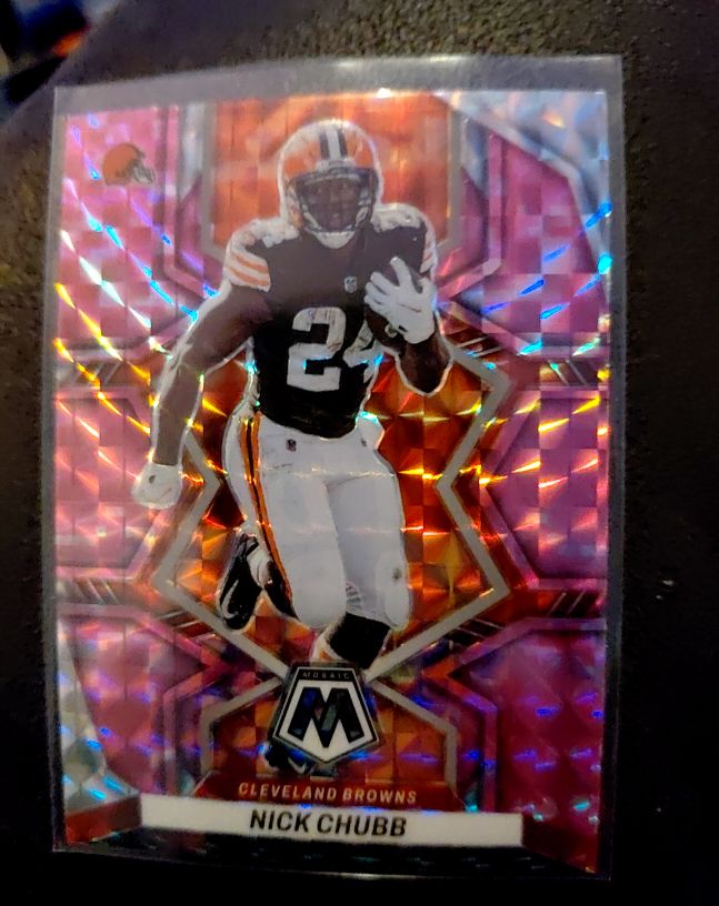 2022 Panini Mosaic Silver Mosaic Prizm #47 Nick Chubb — front