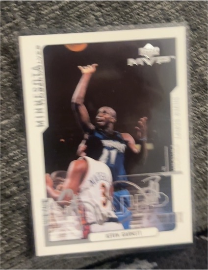 2000-01 Upper Deck MVP #190 Kevin Garnett — front