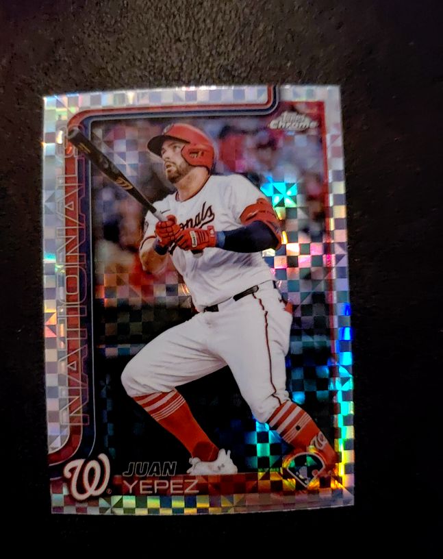 2025 Topps Chrome #16 Juan Yepez — front