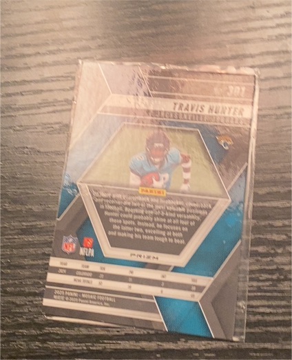 2025 Panini Mosaic #333 Travis Hunter — front