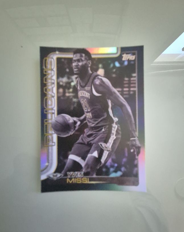 2025-26 Topps #191 Yves Missi Blackout SP — front