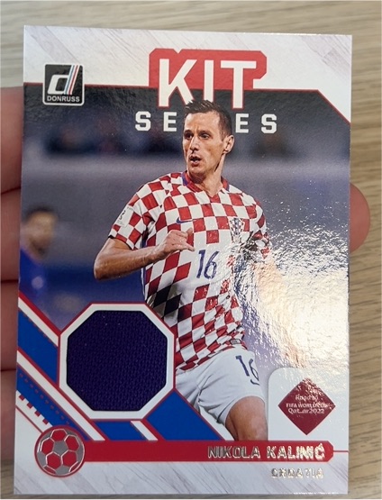2021-22 Donruss Kit Series #16 Nikola Kalinic — front