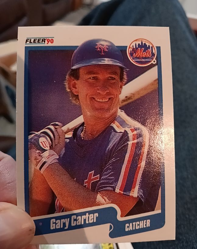 1990 Fleer #199 Gary Carter — front