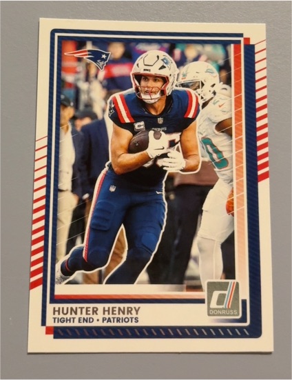 2025 Panini Donruss #69 Hunter Henry — front