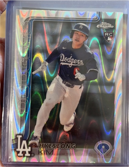 2025 Topps Chrome #152 Hyeseong Kim — front