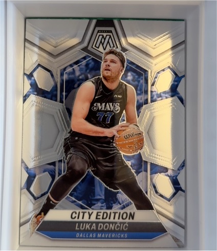 2023-24 Panini Mosaic #285 Luka Dončić City Edition — front