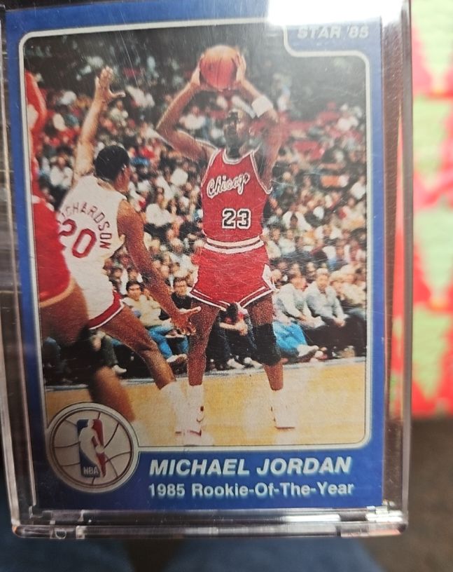 1984-85 Star #288 Michael Jordan Rookie of the Year — front