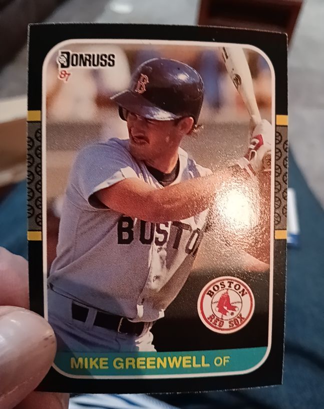 1987 Donruss #585 Mike Greenwell — front