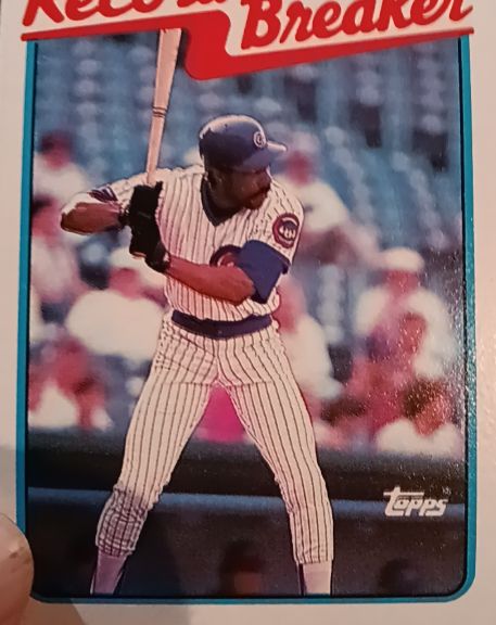 1989 Topps #4 Andre Dawson Chicago Cubs — front