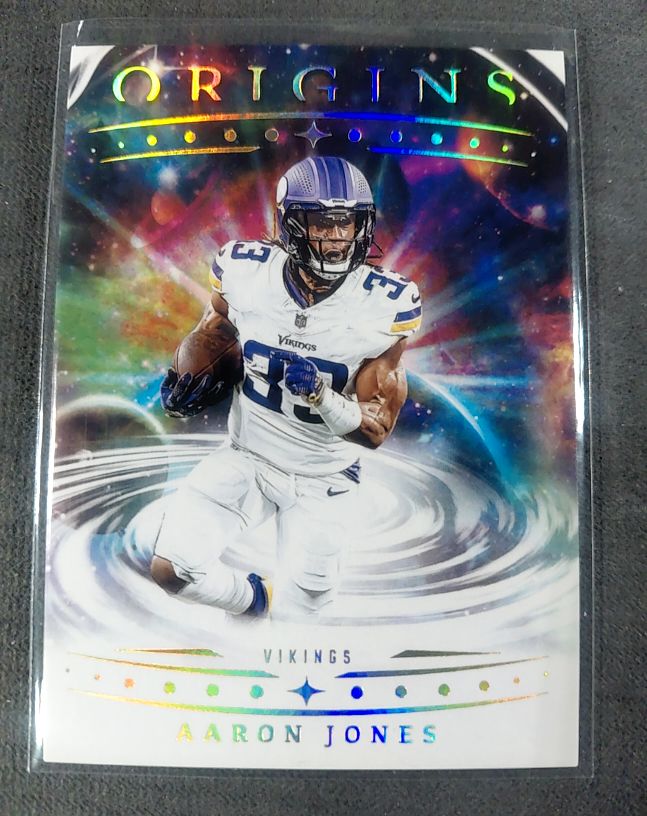 2025 Panini Origins #5 Aaron Jones — front