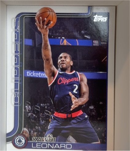 2022 Topps #2 Kawhi Leonard — front