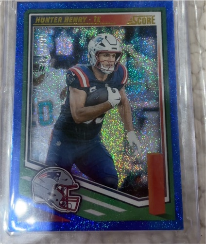 2025 Panini Score #TE Hunter Henry — front