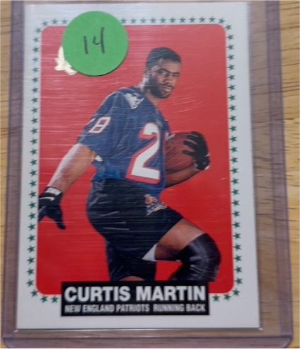 1996 Topps #9 Curtis Martin — front