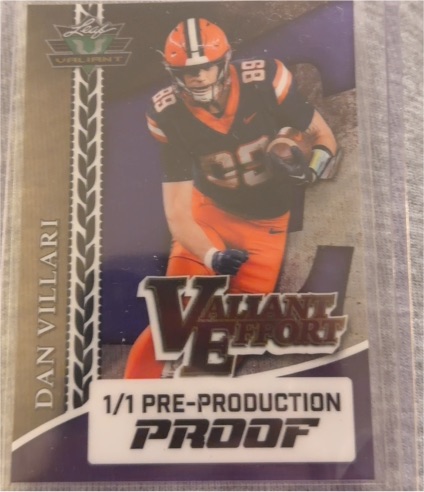 2025 Leaf Metal Football Valiant Effort #Dan Villari — front
