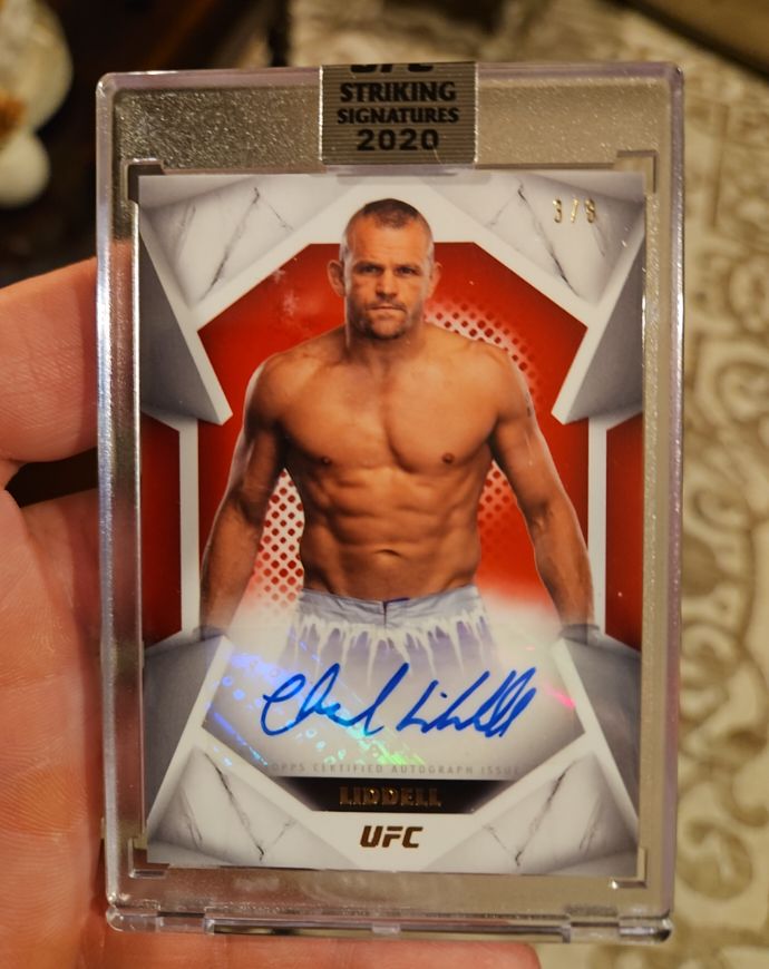 2020 Topps UFC Striking Signatures #STS-CL Chuck Liddell — front