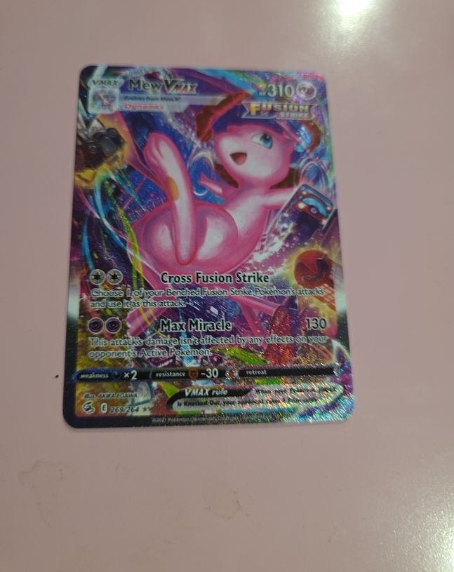 2021 Pokémon SWSH08: Fusion Strike #269 Mew VMAX — front