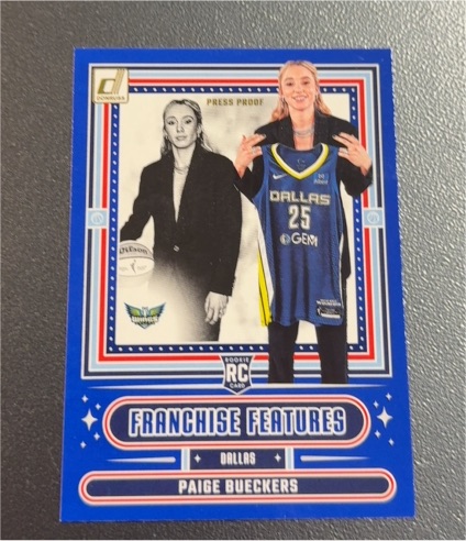 2025 Donruss WNBA #16 Paige Bueckers Franchise Features — front