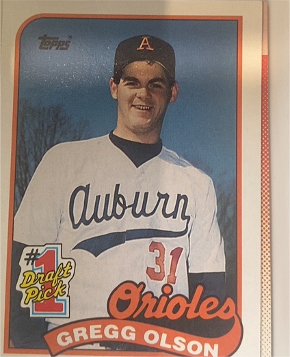 1989 Topps #161 Gregg Olson — front