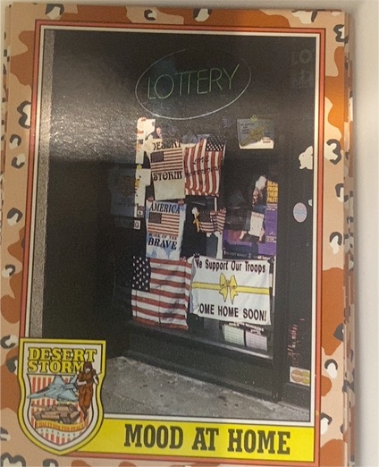 1991 Topps Desert Storm #245 Mood at Home — front