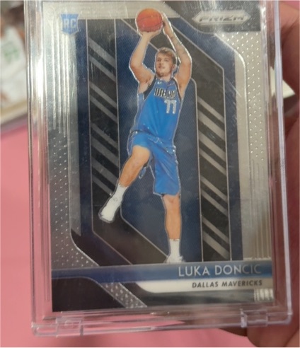 2018-19 Panini Prizm #280 Luka Doncic Rookie Card — front