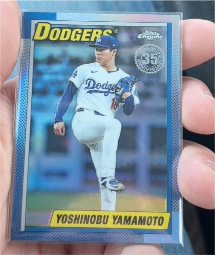 2025 Topps Chrome Update #90CU-14 Yoshinobu Yamamoto — front