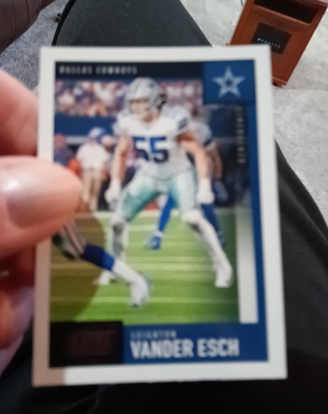2020 Panini Score #173 Leighton Vander Esch — front