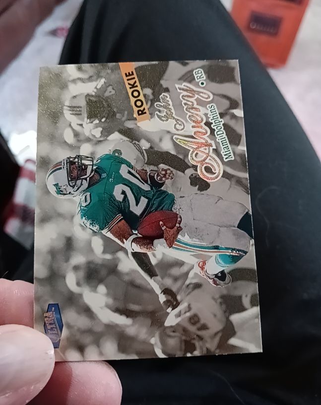1998 Fleer Ultra #2 Elijah Arroyo — front
