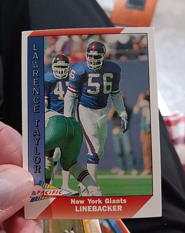 1991 Pacific #356 Lawrence Taylor — front