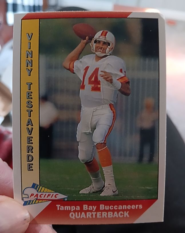 1991 Pacific #513 Vinny Testaverde Tampa Bay Buccaneers — front