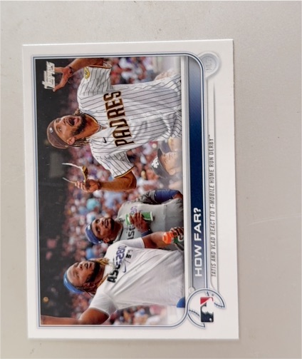2022 Topps Series 1 #320 How Far? Fernando Tatis Jr. / Vladimir Guerrero Jr. — front