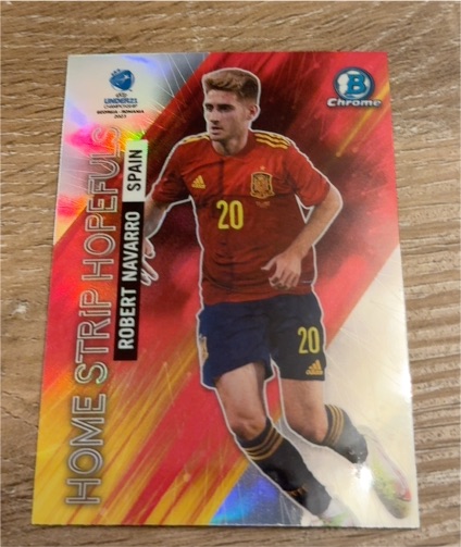 2023 Bowman Chrome UEFA U21 Home Strip Hopefuls #HS-15 Robert Navarro — front