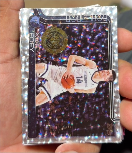 2025-26 Topps #186 Zach Edey — front