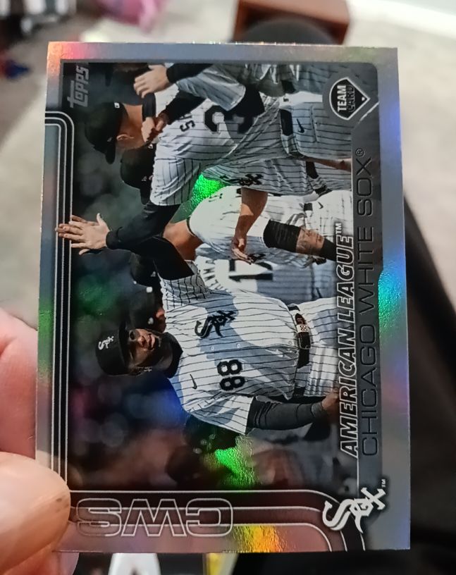 2025 Topps Series 2 #352 Chicago White Sox — front