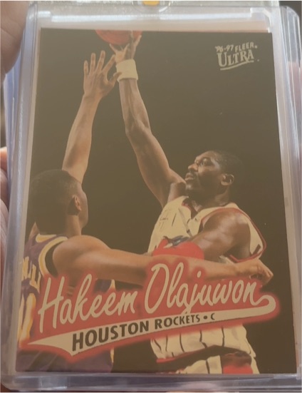 1996-97 Fleer Ultra #42 Hakeem Olajuwon — front