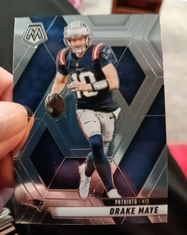 2025 Panini Mosaic #28 Drake Maye — front