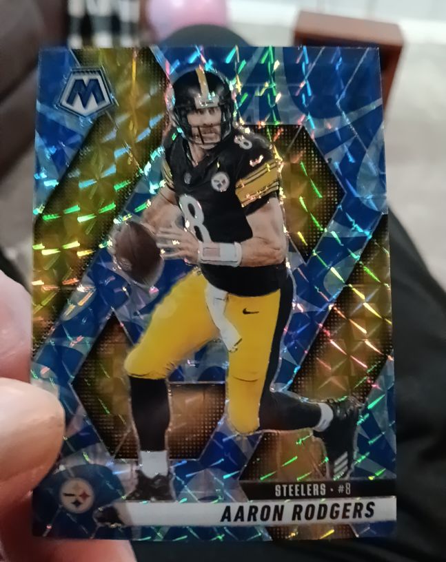 2020 Panini Mosaic #8 Aaron Rodgers — front