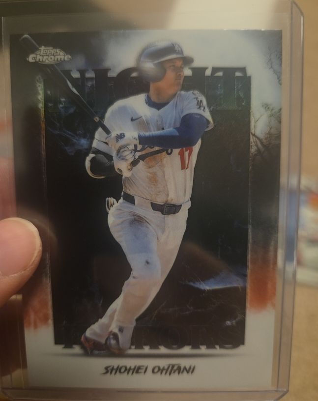 2025 Topps Chrome Update #NT-2 Shohei Ohtani Night Terrors — front
