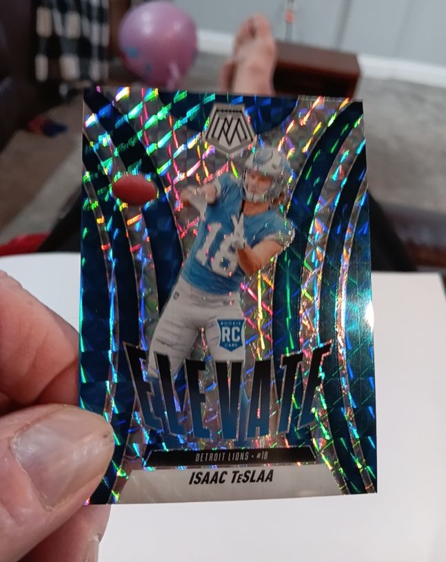 2025 Panini Mosaic Elevate #18 Isaac TeSlaa — front