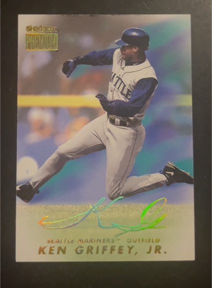 1999 SkyBox Premium #137 Ken Griffey Jr. — front