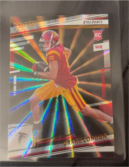 2022 Panini Prestige #309 Drake London Xtra Points Sunburst Rookie Card — front