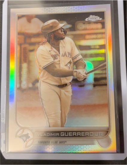2022 Topps Chrome #81 Vladimir Guerrero Jr — front