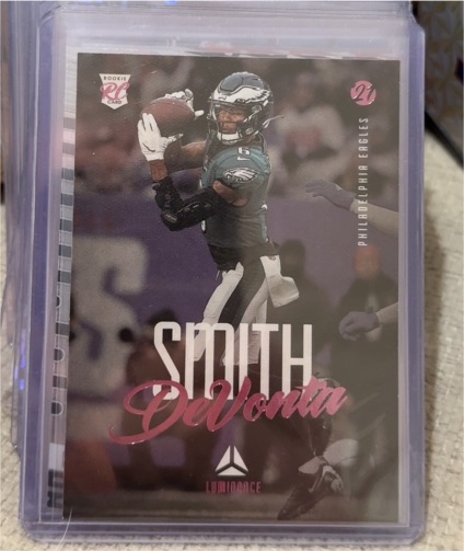 2021 Panini Chronicles Luminance #211 DeVonta Smith — front