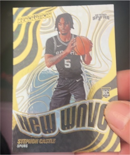 2024-25 Panini Revolution #18 Stephon Castle New Wave — front